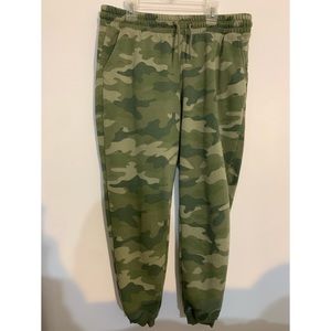 Camo fleece sweat jogger